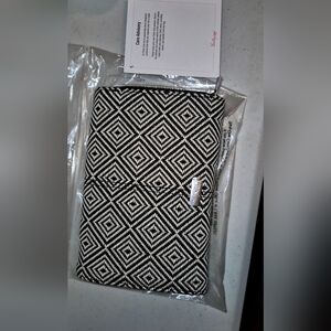 Thirty-One Black and White Geometric Clutch
